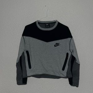 NIKE Sweater
